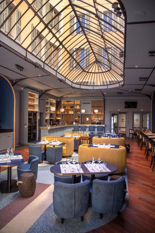 L'eautel Centre Port 4*
